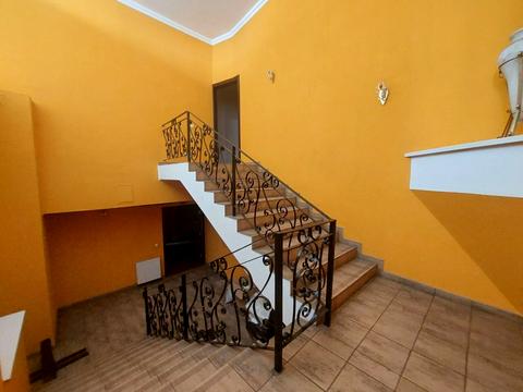 комерційна за адресою Виставкова, 1