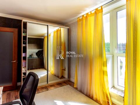 будинок за адресою Квітнева