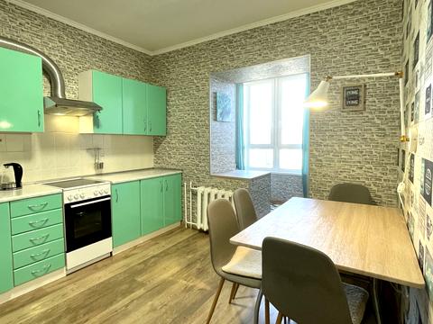 квартира по адресу Ревуцкого ул., 5