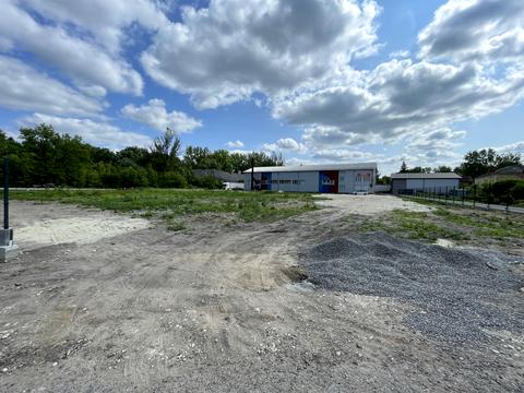 коммерческая по адресу Вячеслава Черновола ул., 10