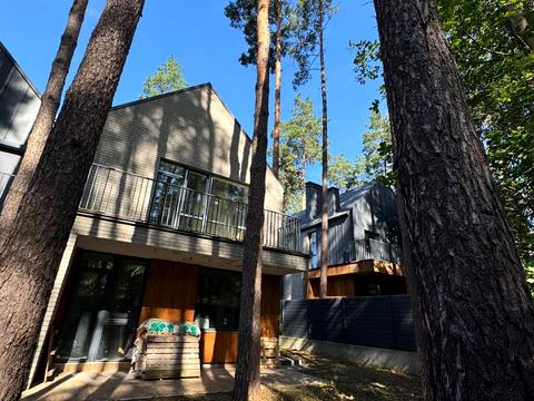 дом по адресу пров. Революції, 2-х