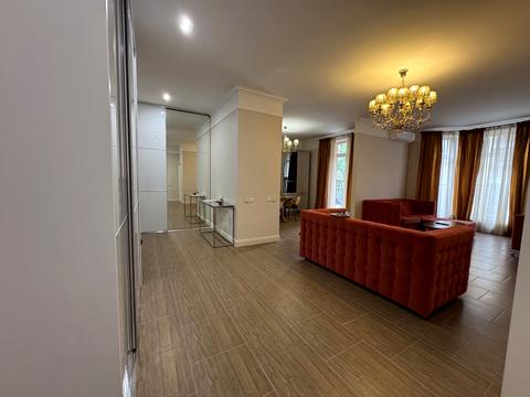 квартира за адресою Дегтярна вул., 18