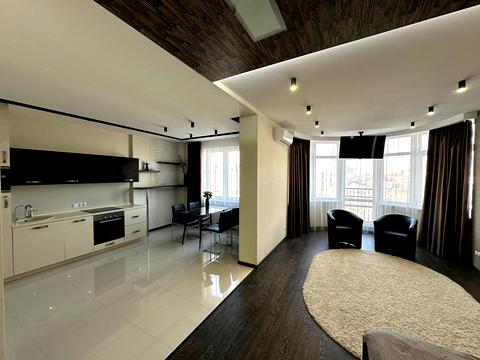 квартира за адресою В'ячеслава Чорновола вул., 27