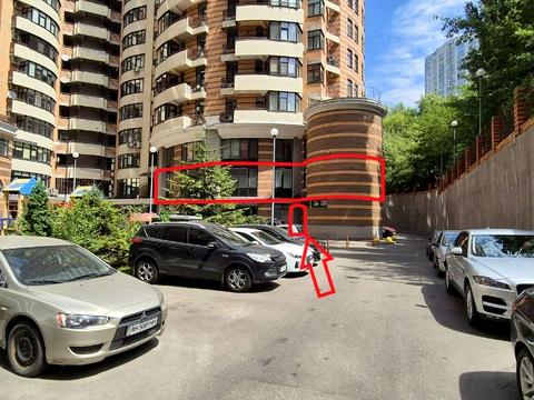 комерційна за адресою Лесі Українки бульв., 7-Б