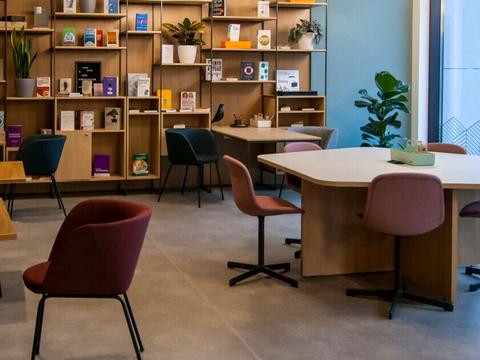 комерційна за адресою Хрещатик вул., 16