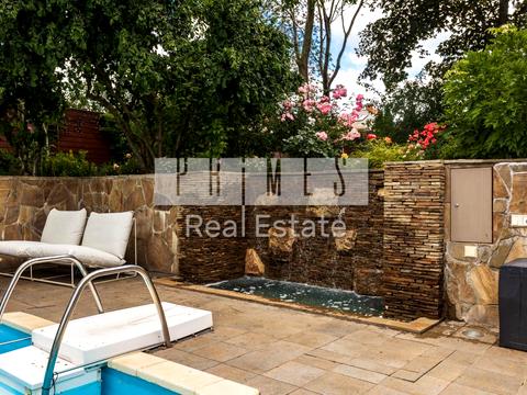 будинок за адресою Каштанова