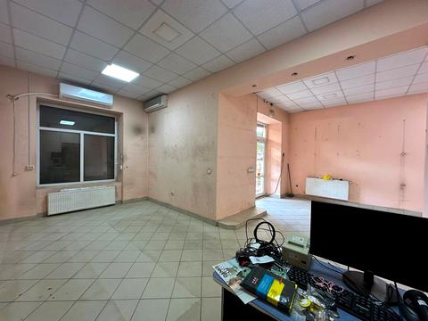 комерційна за адресою Вовчинецька вул., 68