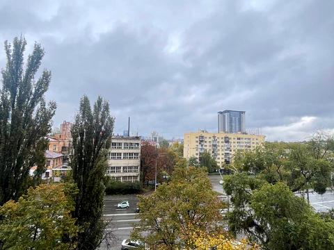 квартира за адресою В'ячеслава Чорновола вул., 30