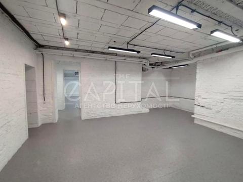 комерційна за адресою Івана Франка вул., 12