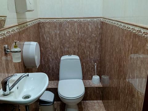 комерційна за адресою Євгена Коновальця вул. (Щорса), 32-Г