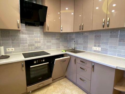 квартира за адресою Софії Русової вул., 3