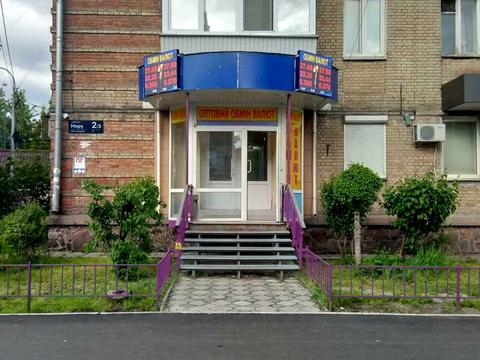 комерційна за адресою Миру просп., 2