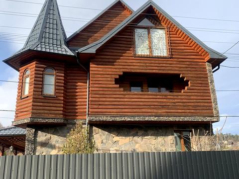 будинок за адресою Галана