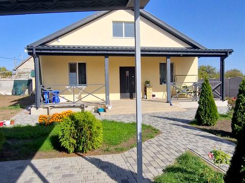 будинок за адресою Новоселів