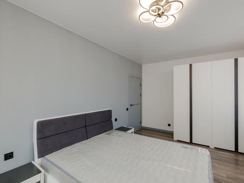 квартира по адресу Олександра Олеся ул., 1