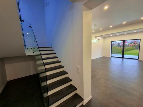 будинок за адресою Центральна вул.