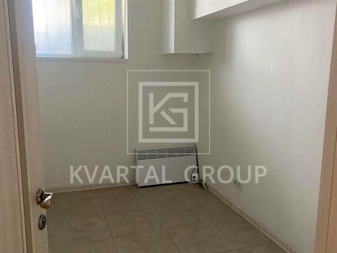 комерційна за адресою Університетська вул., 2-Ю