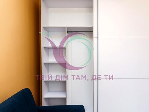 квартира за адресою Хотинська вул., 12