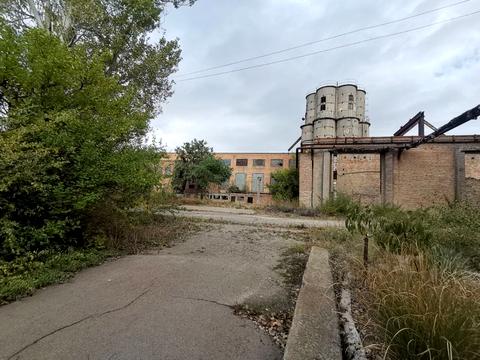 комерційна за адресою Миколи Краснова вул., 10