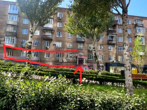 коммерческая по адресу Леси Украинки бульв., 7