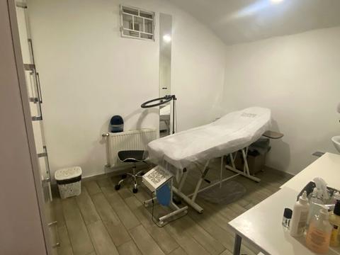 коммерческая по адресу Івана Франка, 109