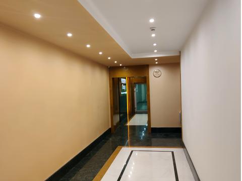 комерційна за адресою Жилянська вул., 68