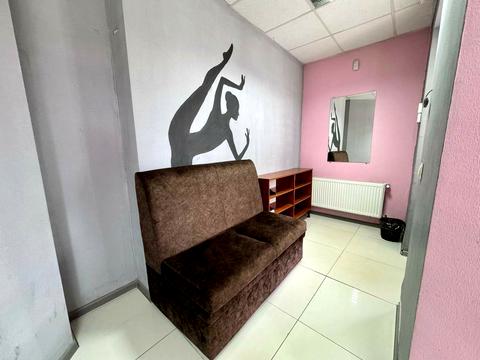 комерційна за адресою Інституцька, 6В