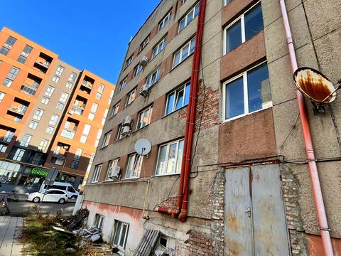 комерційна за адресою Зелена вул., 204