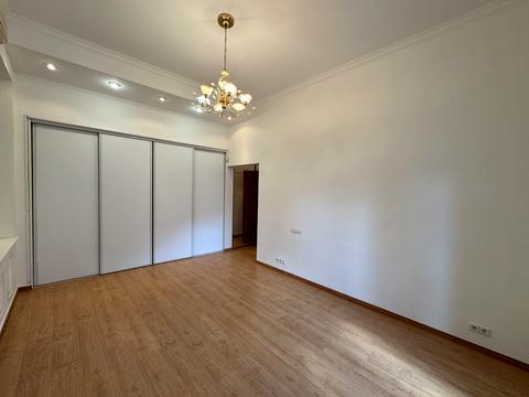 комерційна за адресою Саксаганського вул., 99