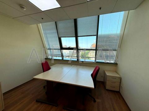 комерційна за адресою Велика Васильківська вул. (Червоноармійська), 1-3