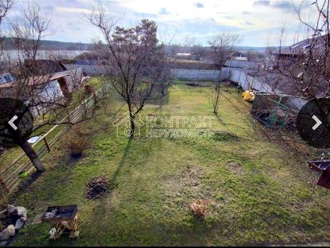 дом по адресу пгт. Безлюдовка, Клубничная ул.