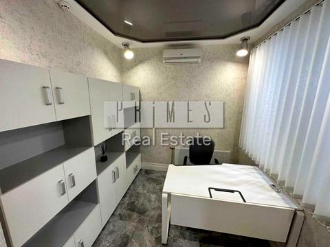 коммерческая по адресу Евгения Коновальца ул. (Щорса), 32-Б