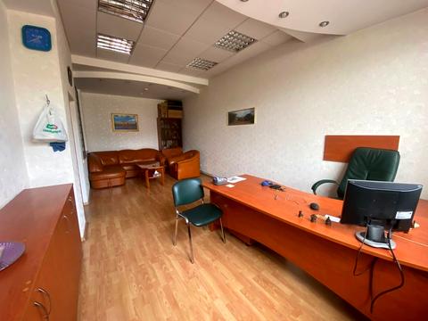 комерційна за адресою Павла Тичини просп., 16/2