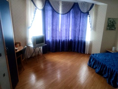 квартира за адресою Довженка вул., 8