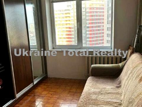 квартира за адресою Патріарха Мстислава Скрипника вул., 9