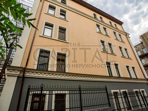 комерційна за адресою Шота Руставелі вул., 18