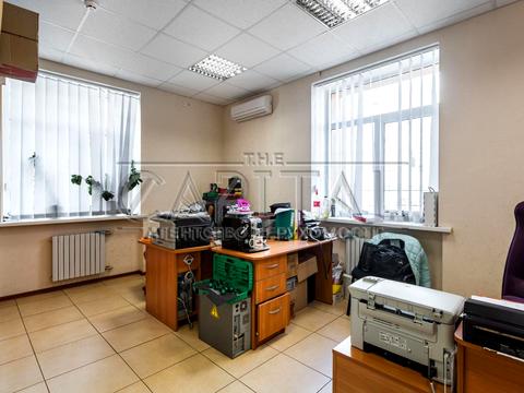 комерційна за адресою Дегтярівська вул., 45