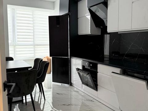 квартира за адресою Домбровського вул., 75