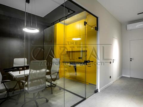 комерційна за адресою Богдана Хмельницького вул., 9