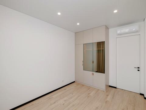 квартира за адресою Салютна вул., 2к6