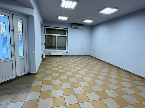 комерційна за адресою Гоголя вул., 11