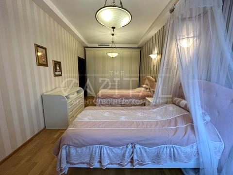 квартира за адресою Микільсько-Слобідська вул., 1-А