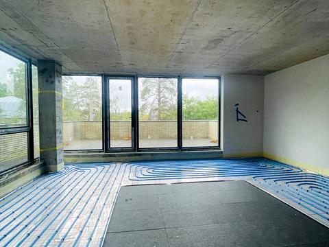 комерційна за адресою Університетська вул., 1-Ш