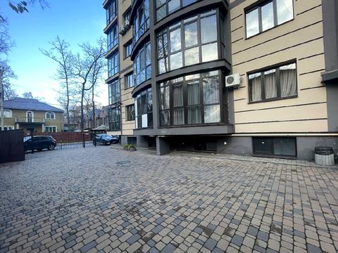 комерційна за адресою Київська вул., 73