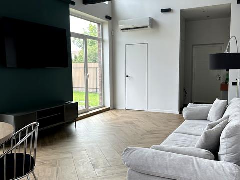 дом по адресу Амосова ул., 73а