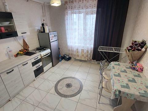 квартира за адресою Архітектора Старова вул., 10г