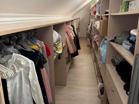 будинок за адресою Молодіжна вул., 8