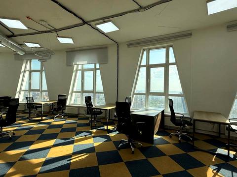 комерційна за адресою Кловський узвіз, 7a