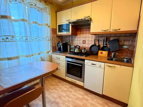 квартира за адресою Академіка Булаховського вул., 30-Б