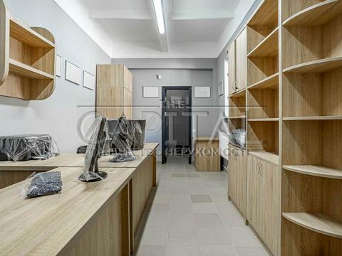 комерційна за адресою Шкільна, 33